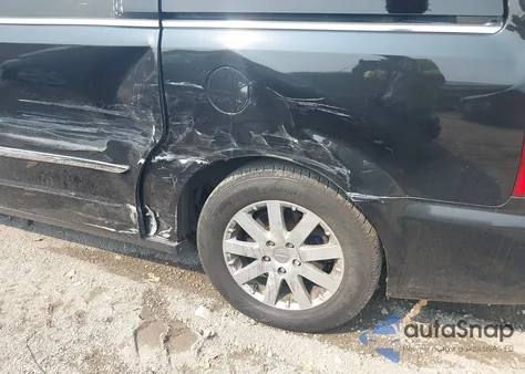 2015 Chrysler Town & Country Touring из США, поврежденный, VIN 2C4RC1BG2FR646461